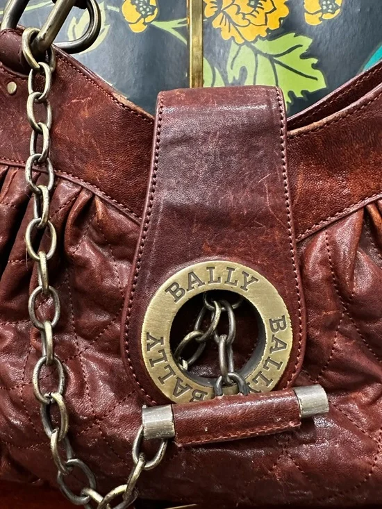 Bally Mopeeh Quilted Leather Shoulder Bag Brown Chain Medallion Y2K Italy - Picture 6 of 14